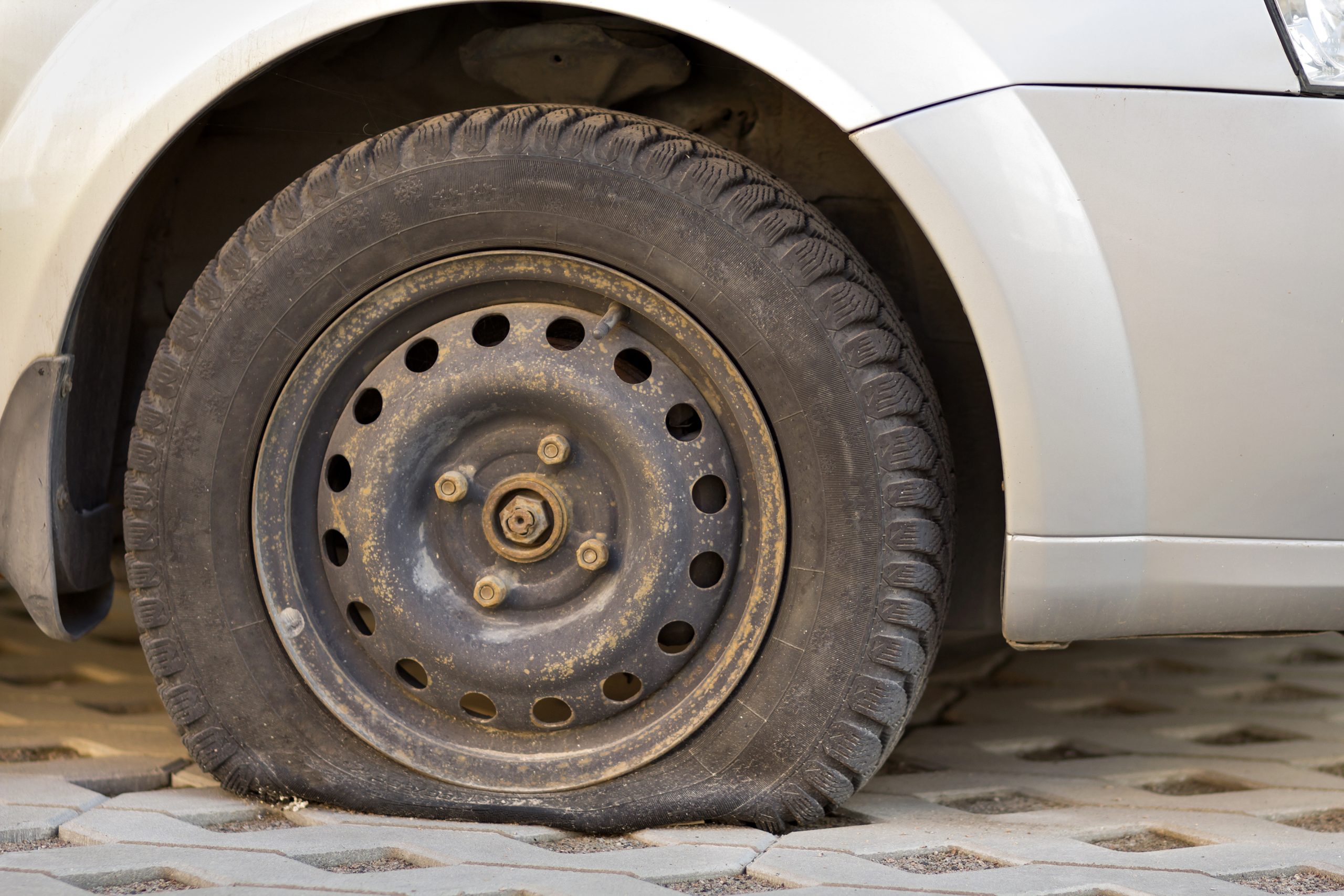 Read more about the article Leaving A Flat Tire Overnight